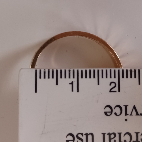 Gold Wedding ring set for his & her's - Picture 14 of 16